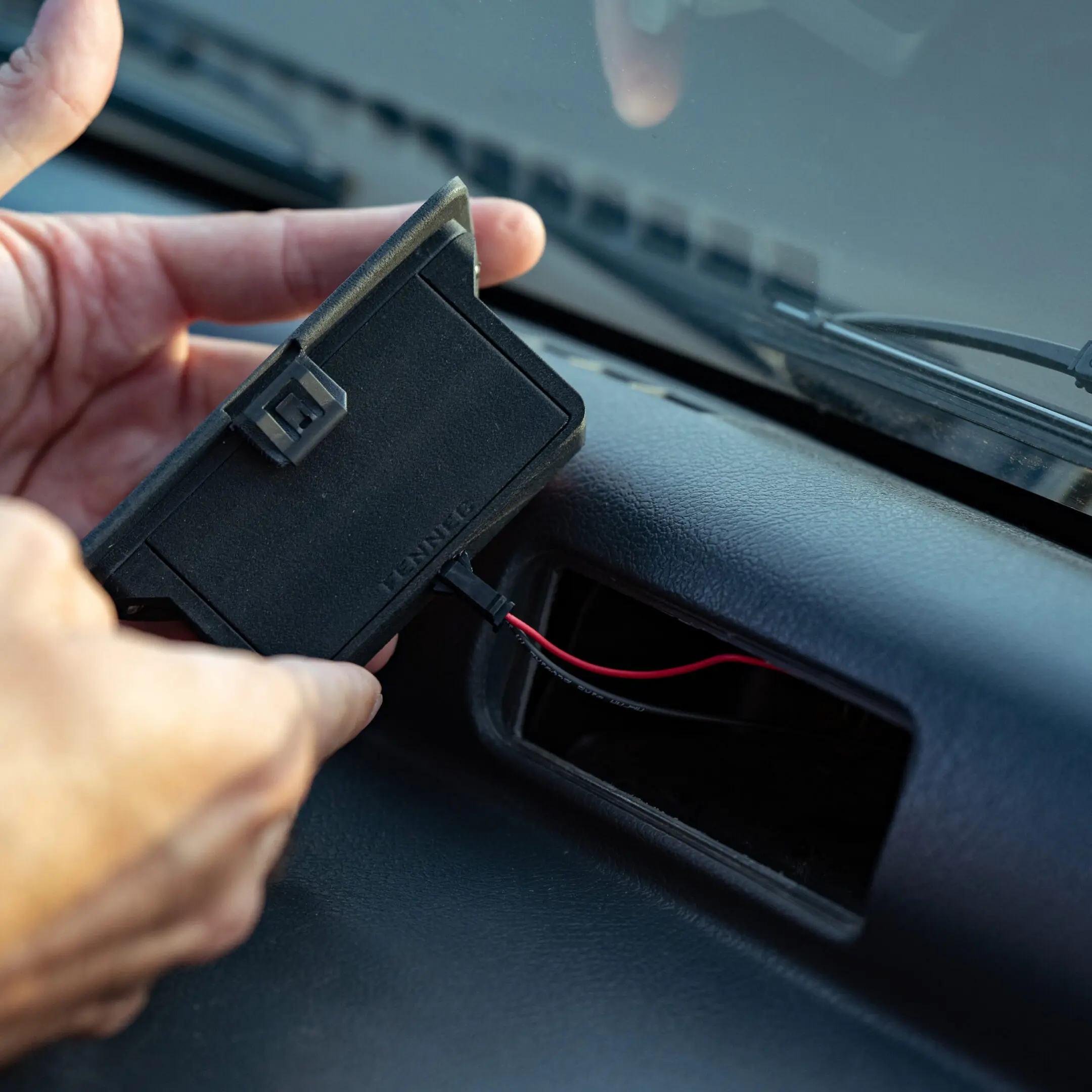 FENNEC – V2 HONDA ACTY DUAL 35W USB-C DASHBOARD UPGRADE - Image 5